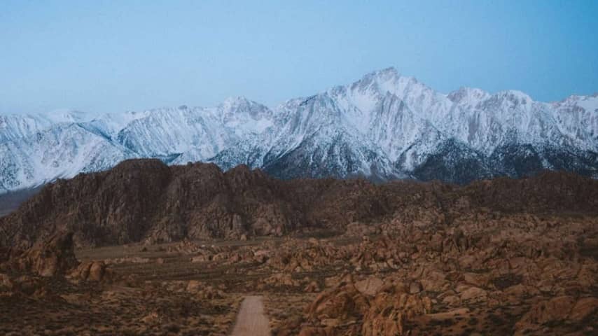 Top 10 Best Places to Travel Alone in the USA 1 Alabama Hills in California