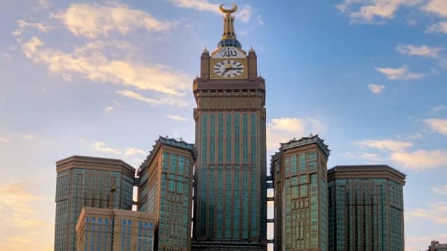 Top 10 Beautiful Modern Skyscrapers In The World Which You Probably Don't Know 8 Abraj Al Bait